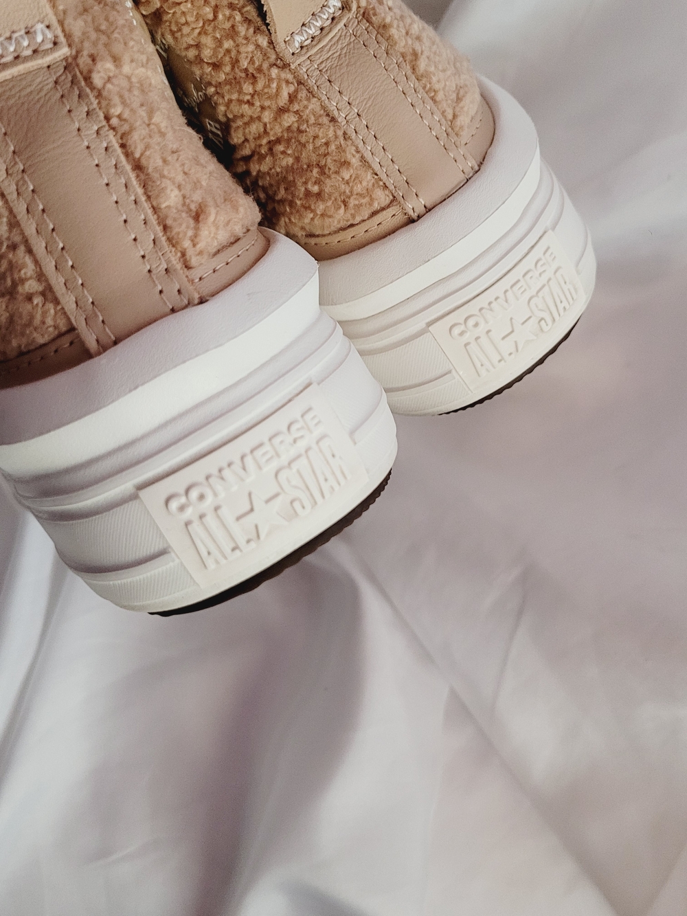 Converse Beige Sherpa Platform High-Top Sneakers Size 7.5M - Picture 5 of 9